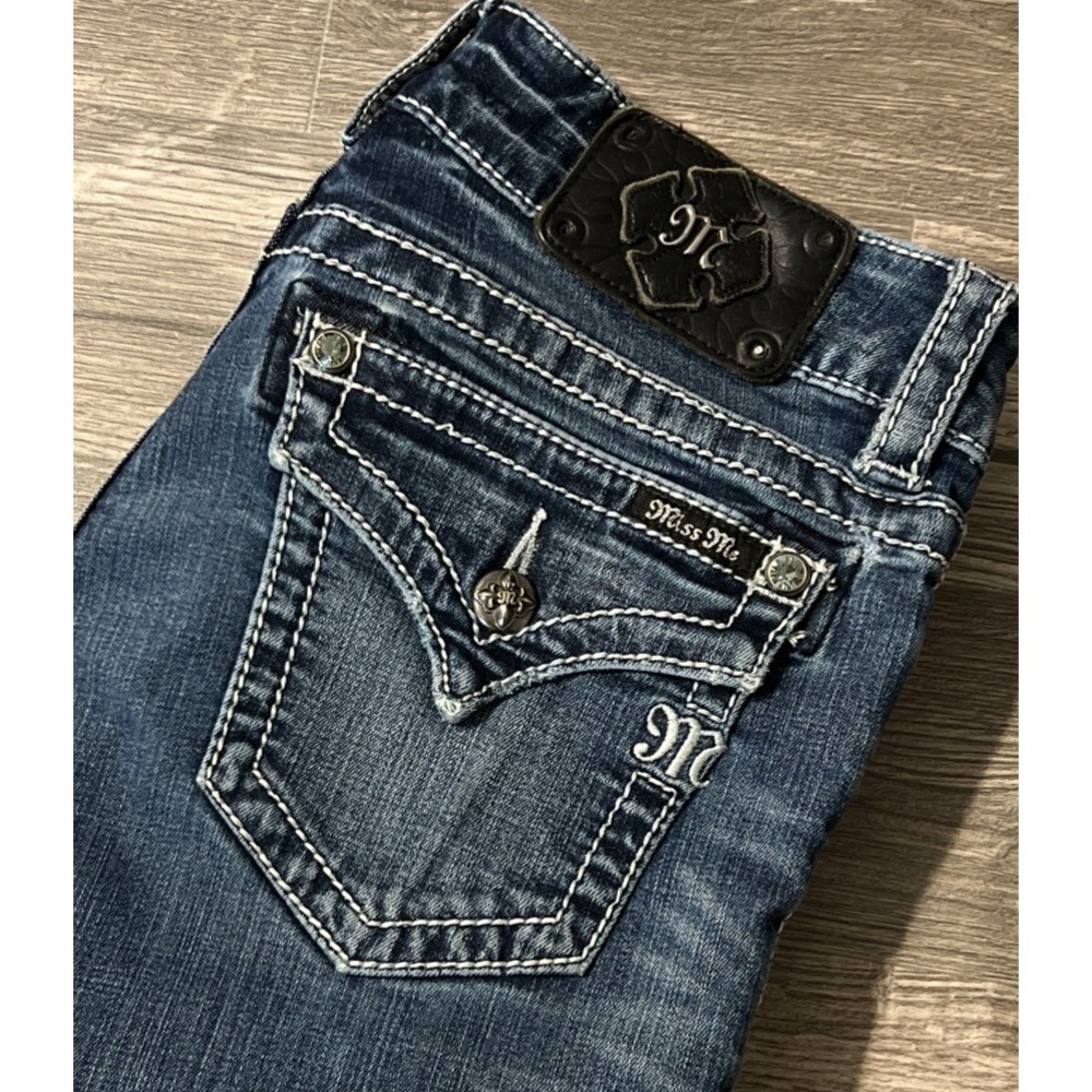 Miss Me Boot Stretch Flap Pocket Studded Low Rise Distressed Jeans SZ 29 (30x34)